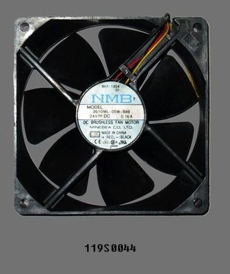 CHINA Ventilador eléctrico de enfriamiento 119S0044 119C1060562 119C1060563 119C1060564 119C1060565, Sección del marco del cuerpo de la impresora Partes de repuesto para Fuji Frontier 500 550 570 Minilab de fotografía digital proveedor