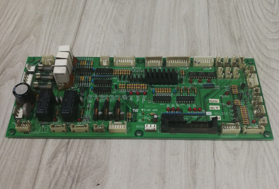 El PWB P/N J390798-00 J390798 J391356 de la entrada-salida del procesador del recambio de Noritsu QSS32 37 Minilab utilizó proveedor