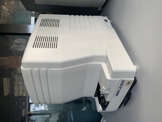 El escáner de película de Noritsu LS600 con el ordenador y el regulador de EZ utilizó proveedor